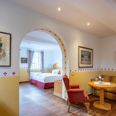 Burghotel Staufenberg Екстериор снимка