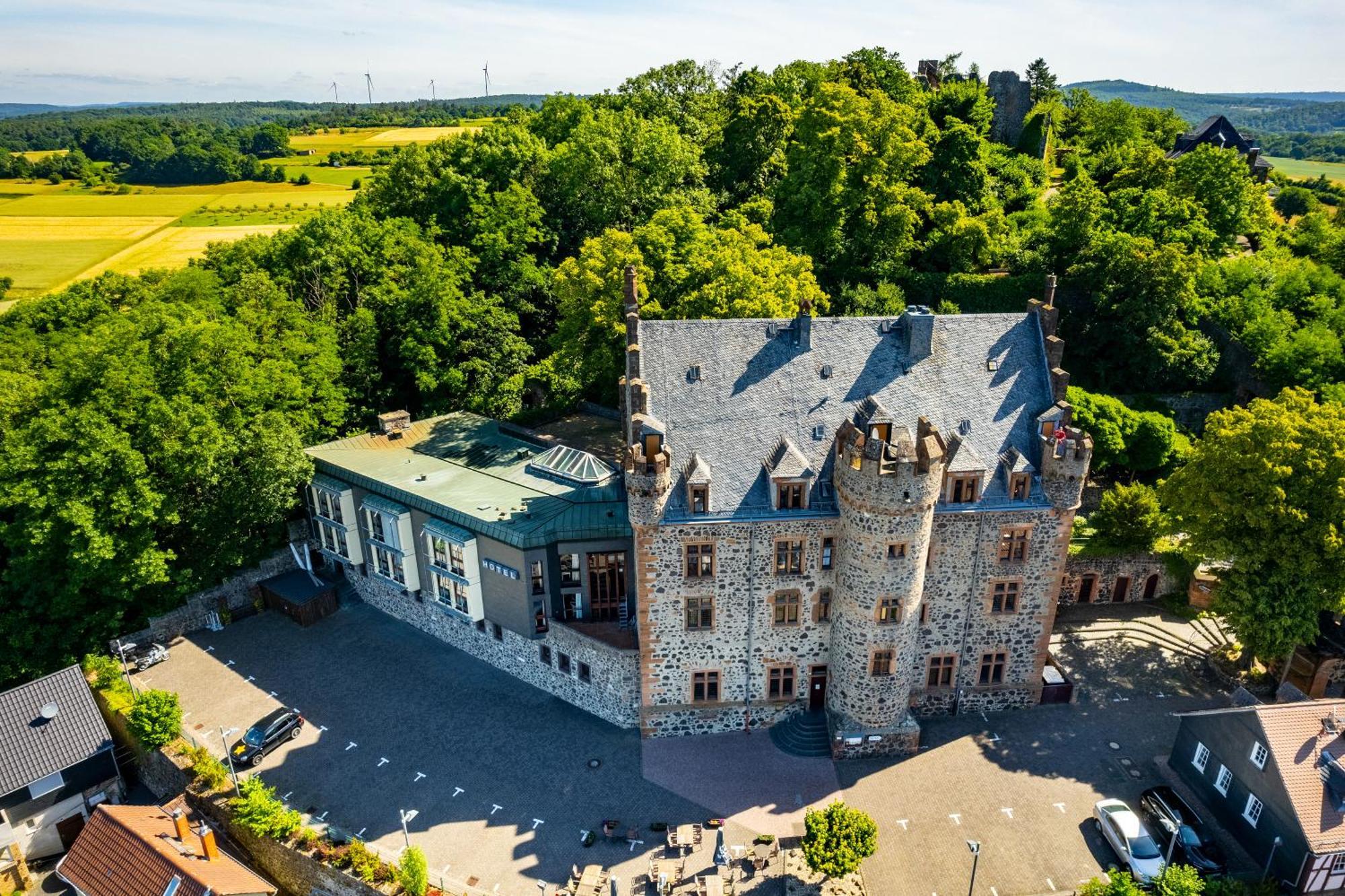 Burghotel Staufenberg Екстериор снимка
