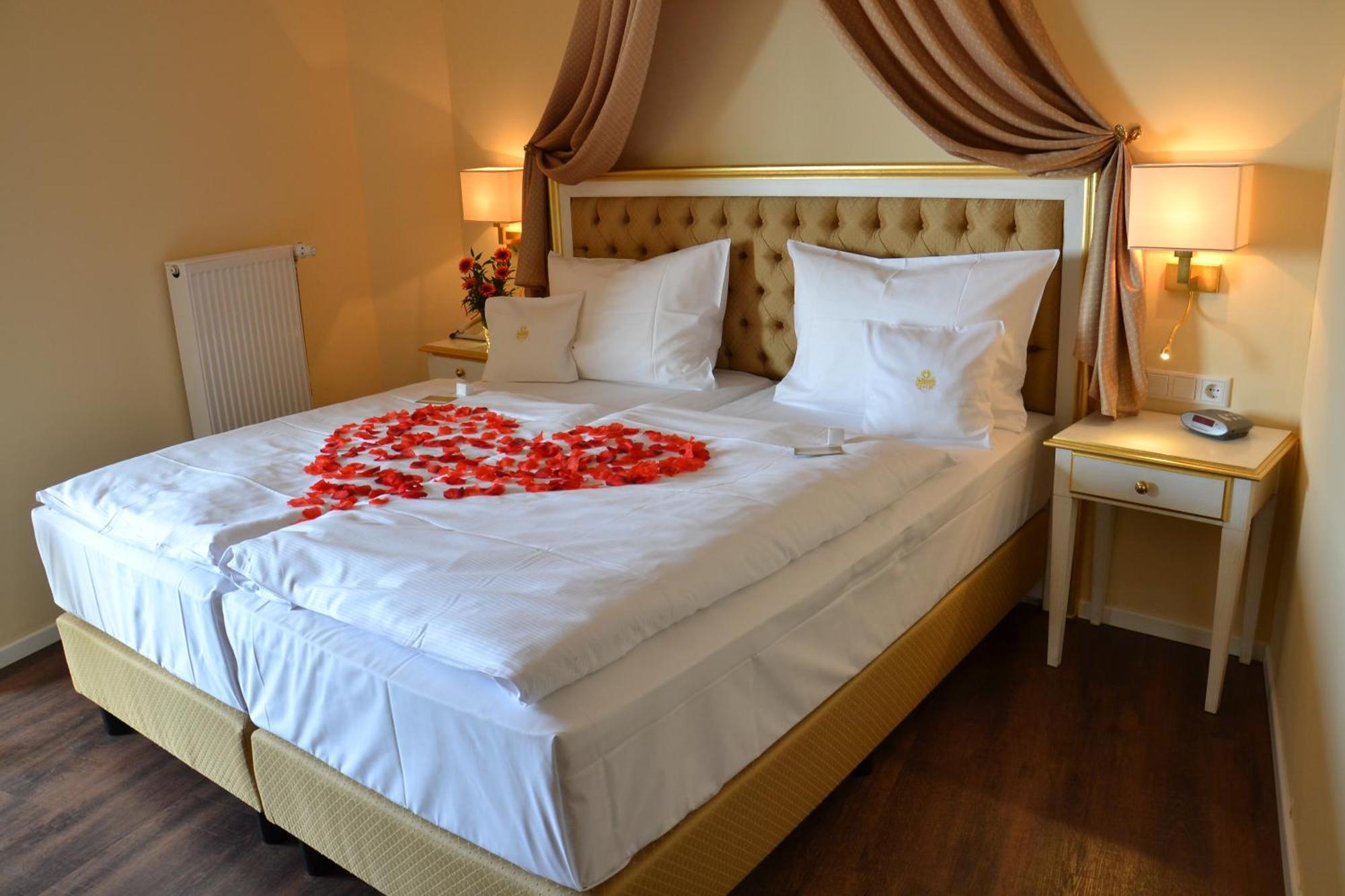 Burghotel Staufenberg Екстериор снимка